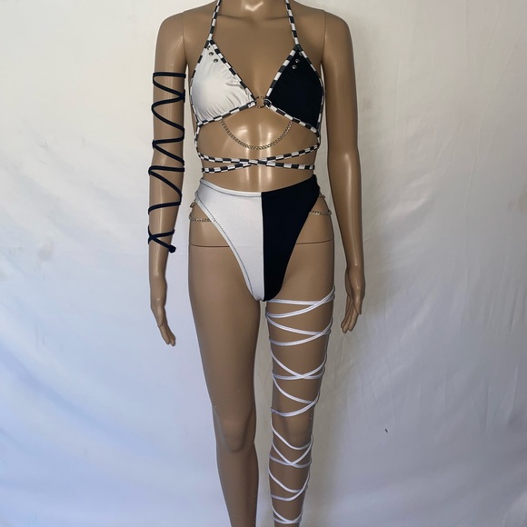 Four piece asymmetrical rave set - Picture 1 of 8